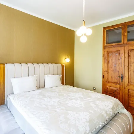 City Center Design 3 Bedroom Apartment * Sofia