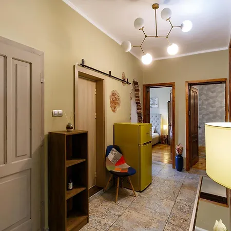 City Center Design 3 Bedroom Apartment Apartment *