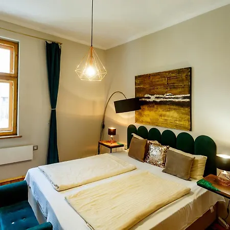 City Center Design 3 Bedroom Apartment Apartment *