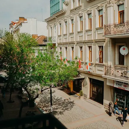 City Center Design 3 Bedroom Apartment Apartment *