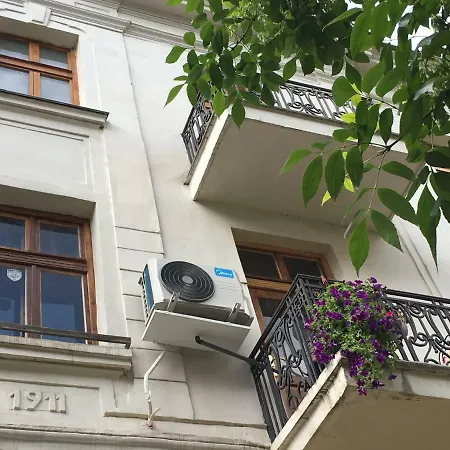 City Center Design 3 Bedroom Apartment Apartment *