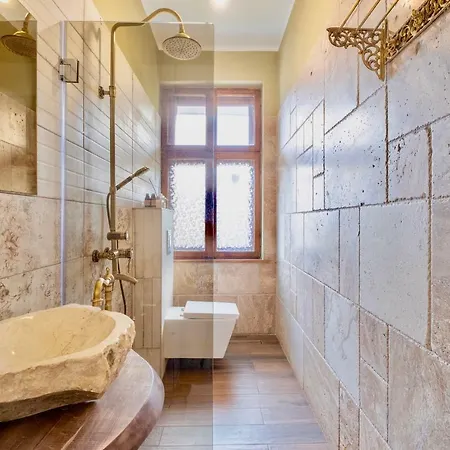 City Center Design 3 Bedroom Apartment Apartment