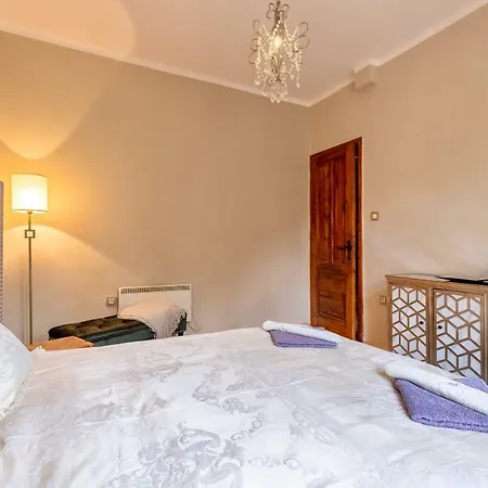 City Center Design 3 Bedroom Apartment